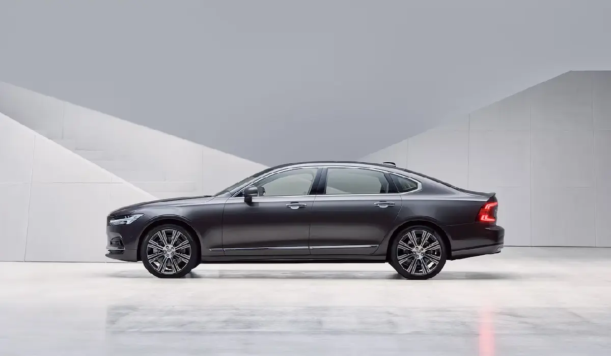 Volvo - S90 B5 Ultimate - Luxury Car Rentals - Preowned Luxury Car - Exclusive Concierge Club.webp